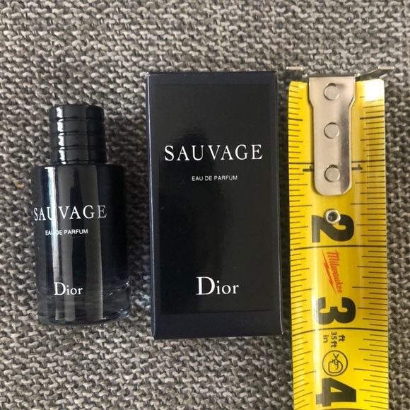DIOR Men’s SAUVAGE Eau De Parfum 10 ml 0.34 FL OZ MINIATURE VIP GIFT - Picture 10 of 11